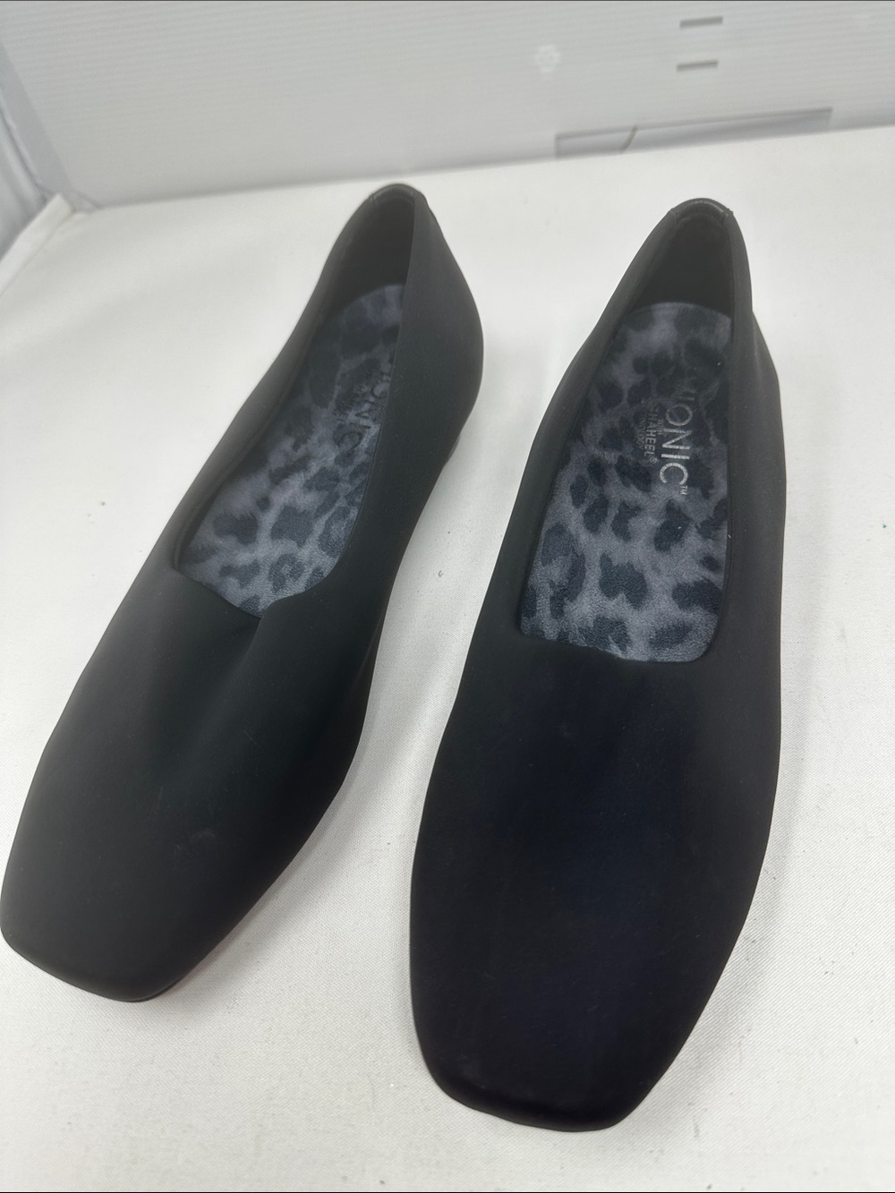 Vionic Dress flats. Size 7
